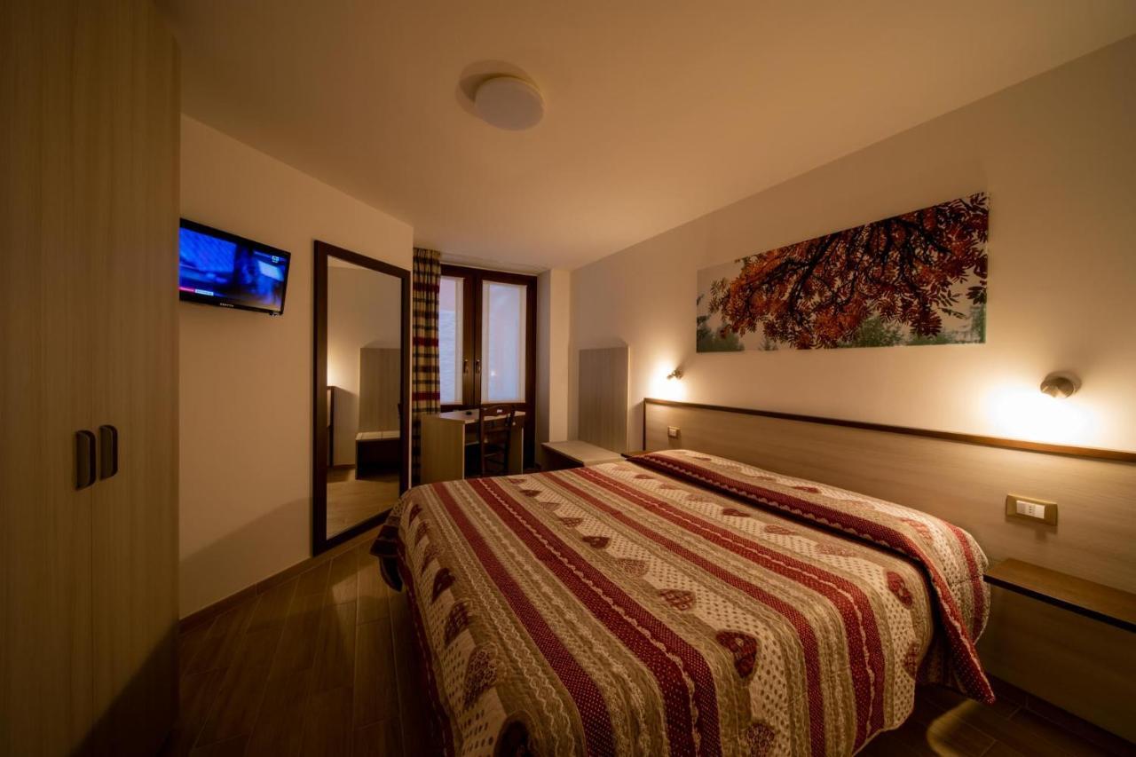 Chambres D'Hotel A Rosy 아오스타 외부 사진